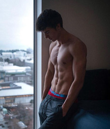 shirtless boys 5a9d8f5d1f105.jpg