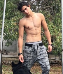shirtless boys 5a9d8f6d47020.jpg