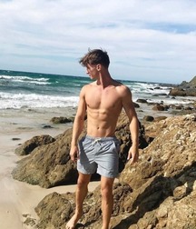 shirtless boys 5aa983a7130c6.jpg