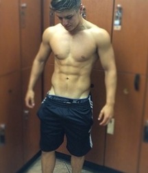 shirtless boys 5aa98428dd17e.jpg