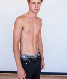 shirtless boys 5aa985ed7244b.jpg