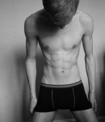 shirtless boys 5aaaab4f53028.jpg