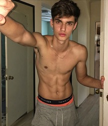 shirtless boys 5aaaab65475a1.jpg