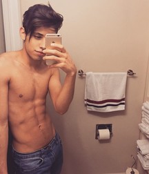shirtless boys 5aaaab71186c6.jpg