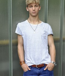 Boys 5ab16bd98427e.jpg