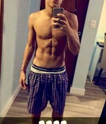 shirtless boys 5ab689be30cd2.jpg
