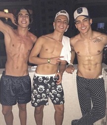 shirtless boys 5ab68a2992448.jpg