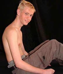 Raik 5ab7eea4e9f2a.jpg