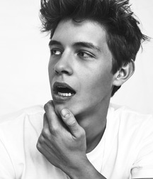 Boys 5ab7f72080540.jpg