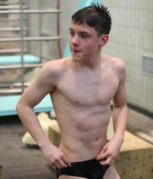 shirtless boys 5aba9b92f1bda.jpg