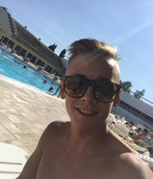 shirtless boys 5aba9dd655af3.jpg