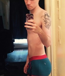 shirtless boys 5abf3f1a351fd.jpg