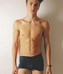 shirtless boys 5abf3f832e84c.jpg