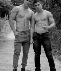 shirtless boys 5abf3f93452da.jpg