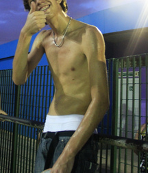 shirtless boys 5abf40152f2e4.jpg