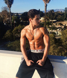 shirtless boys 5acd14c7c496b.jpg