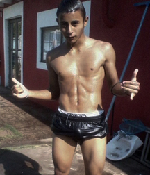 shirtless boys 5ade2b4d79253.jpg