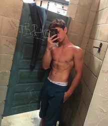 shirtless boys 5ade2bd29f4cf.jpg