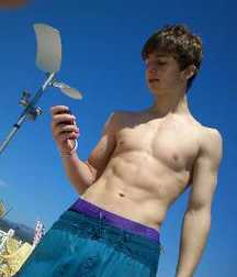 shirtless boys 5af0819b68c75.jpg