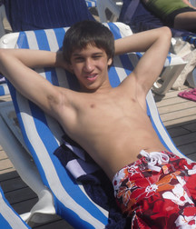 shirtless boys 5af0821274161.jpg