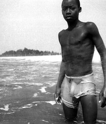 shirtless boys 5af0829aceba5.jpg