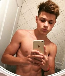 shirtless boys 5b083dd16992e.jpg