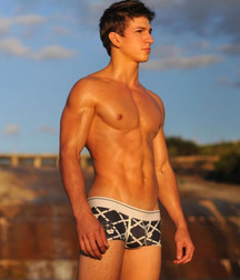 shirtless boys 5b083ddfd52fa.jpg