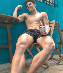 shirtless boys 5b083de8af45f.jpg