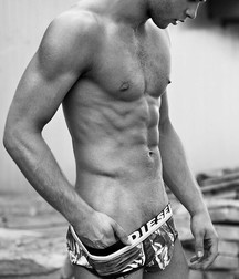 shirtless boys 5b0d940eacd1e.jpg