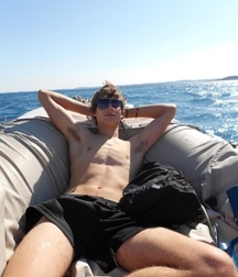 shirtless boys 5b0d94a92977f.jpg