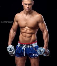shirtless boys 5b12dc869a936.jpg