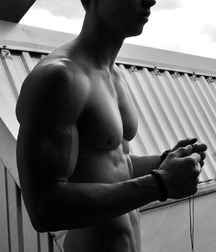 shirtless boys 5b12dcd9acf5e.jpg