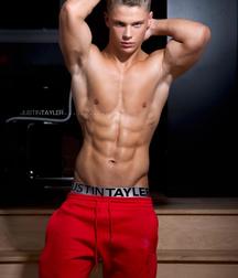 shirtless boys 5b12dd2f48572.jpg