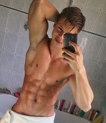 shirtless boys 5b12dd6a4912c.jpg