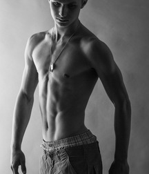 shirtless boys 5b1336eb32380.jpg