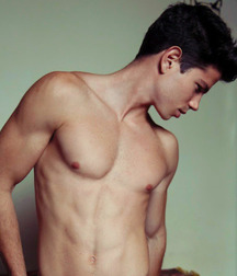 shirtless boys 5b13389e6e57c.jpg