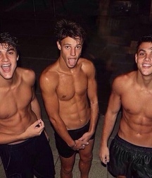shirtless boys 5b6fe6a22018b.jpg