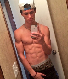 shirtless boys 5b6fe9b6e951a.jpg