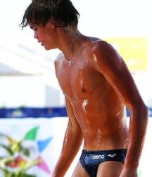 shirtless boys 5b753112d8a7a.jpg