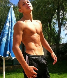 shirtless boys 5b7534b55c72f.jpg