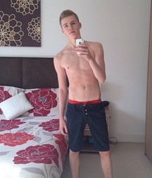 shirtless boys 5b7c4ece25732.jpg