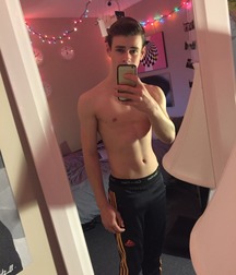shirtless boys 5b7c50425cbc5.jpg