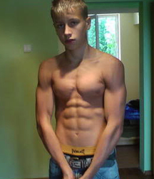 shirtless boys 5b7c528b94a57.jpg