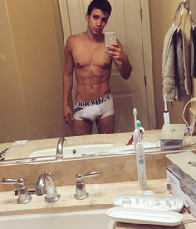 shirtless boys 5b7c5397a6fea.jpg