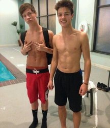 Boys with a boner 5b801e1e84547.jpg