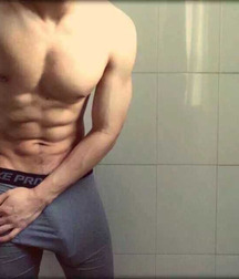 shirtless boys 5b95623faadd3.jpg