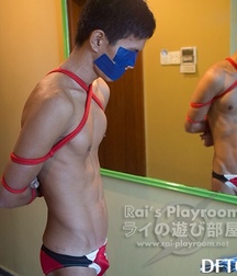shirtless boys 5b95630a423bd.jpg