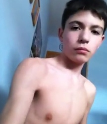 shirtless boys 5b9809814c85e.jpeg