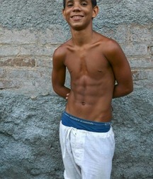 shirtless boys 5b9809ebbc5a8.jpg