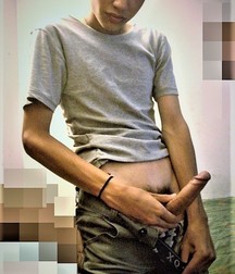 Boys with a boner 5b9bcdf14c2e0.jpg